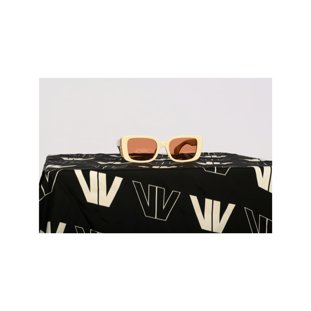 Oval Ivory White Frame | Brown Lenses